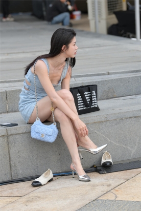 116板板酱 现场超短裙月牙+脱高跟鞋（含特写）219张