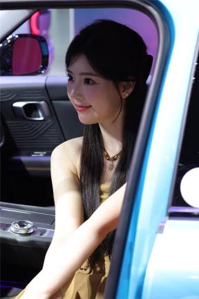 79春晓 短裙+凉高坐姿 完美细节特写 1011张+8K视频